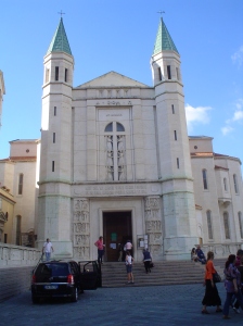 Fachada da Basílica Superior dedicada a Santa Rita de Cássia